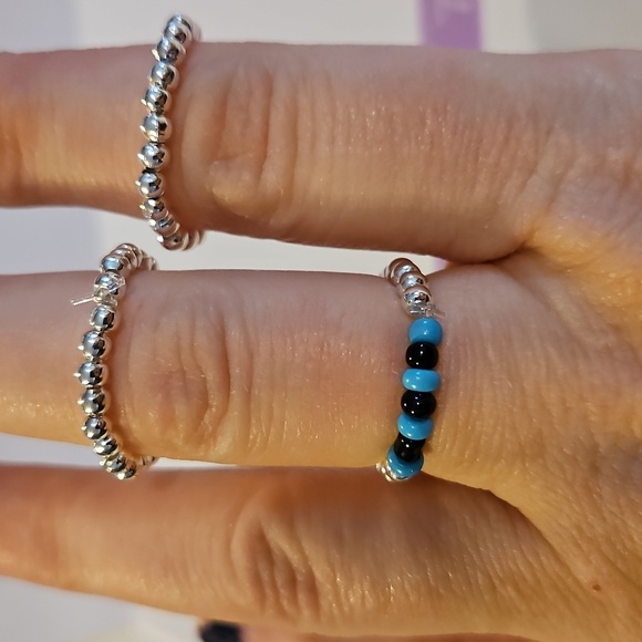 3/15$ Bundle Deal New 3pcs Iron & Glass Seed Beaded Stretch Ring Set - Picture 3 of 5